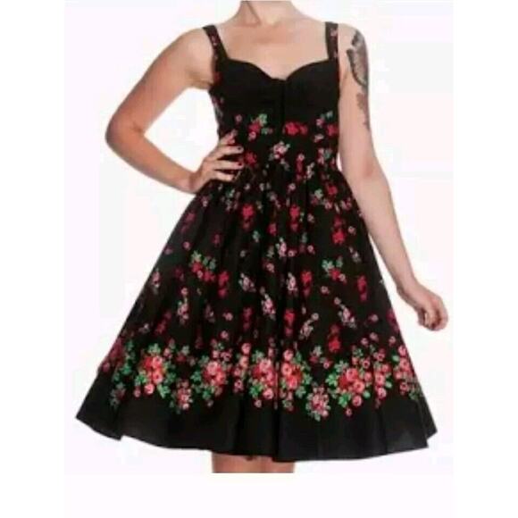 Hell Bunny Vixen Red Roses Black Pin Up Dress M Rockabilly Whimsigoth - Picture 1 of 8